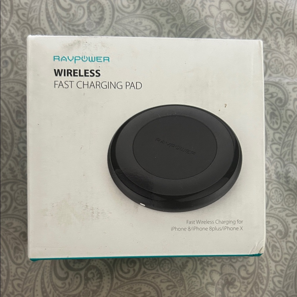 Black Wireless Fast Charging Pad